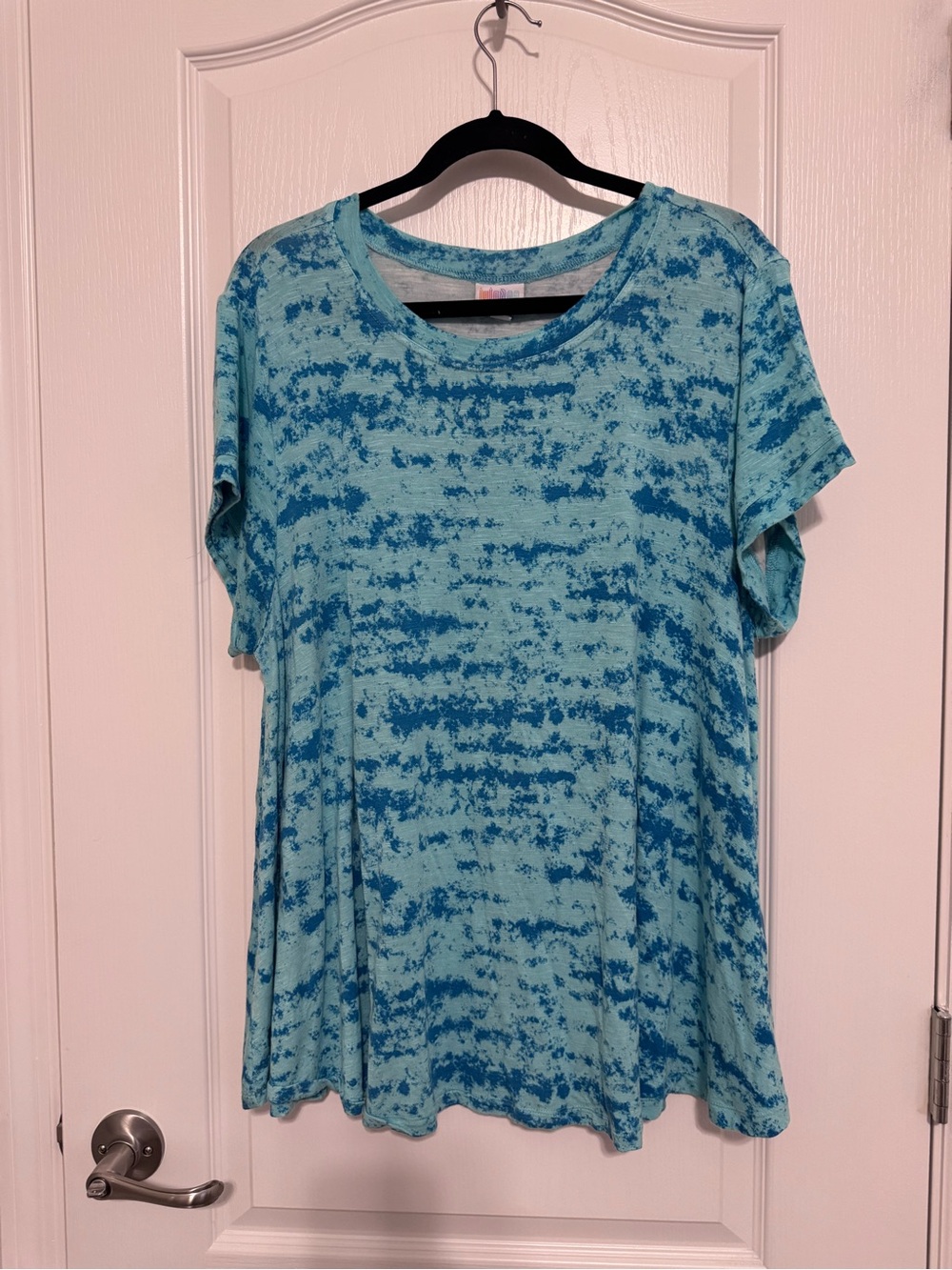 LuLaRoe Ericka Aqua and Teal Short Sleeve Tie-Dye Tunic